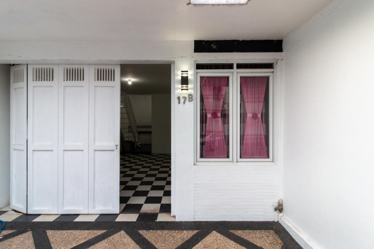 Spacious, White-Villa Belgareti @Kiara Condong Bandung Exterior photo